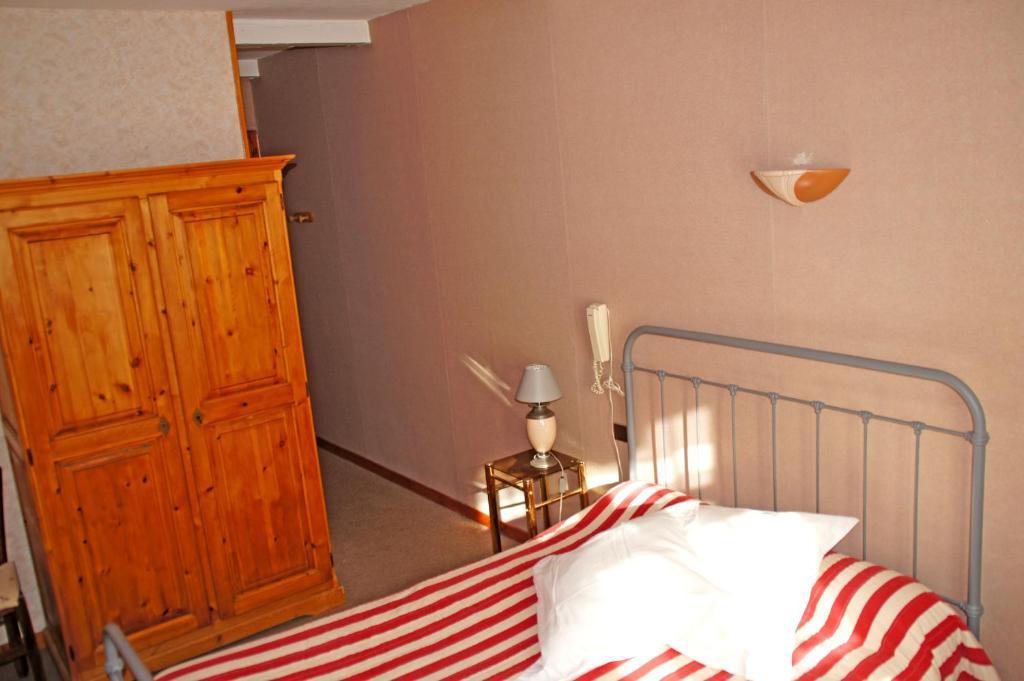 فندق Freissinieresفي  Le Relais Des Vaudois الغرفة الصورة