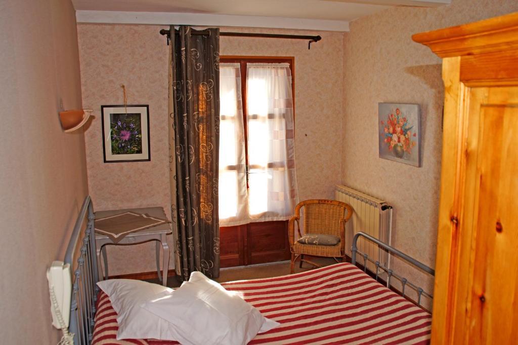 فندق Freissinieresفي  Le Relais Des Vaudois الغرفة الصورة